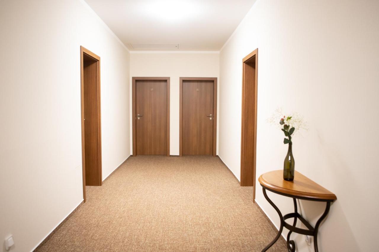 Penzion Dašické sklepy Dasice Exterior foto
